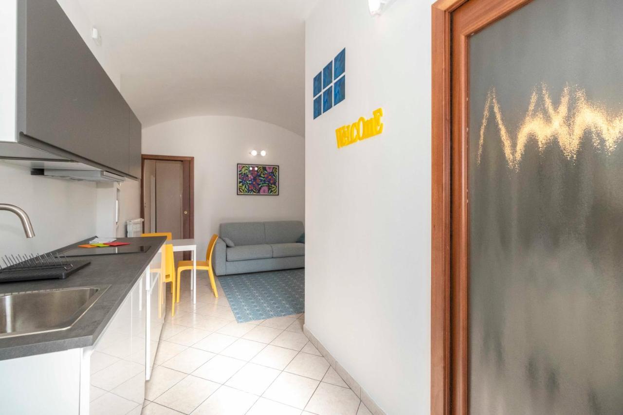 Colourful Flat San Donato Apartment Turin Bagian luar foto