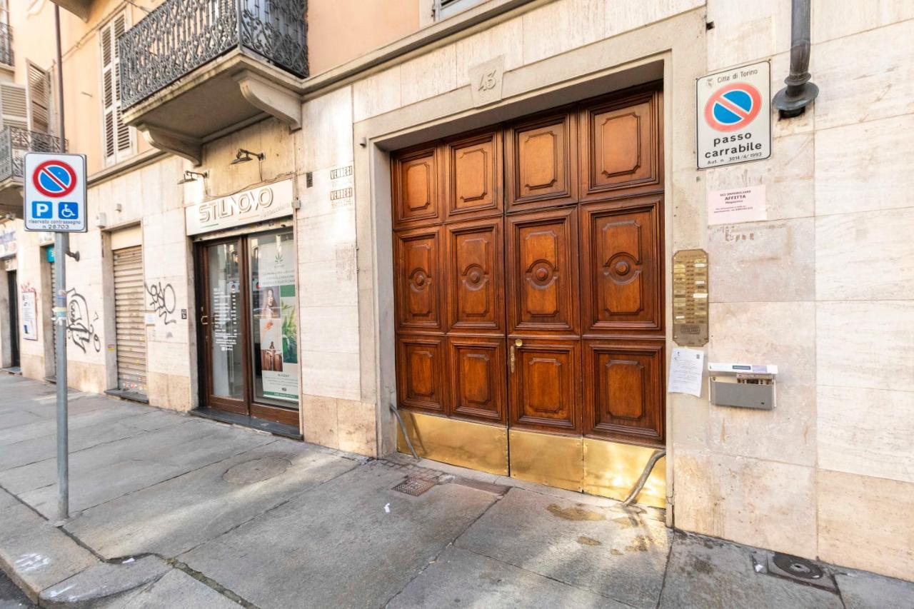 Colourful Flat San Donato Apartment Turin Bagian luar foto
