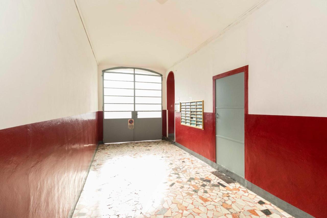 Colourful Flat San Donato Apartment Turin Bagian luar foto